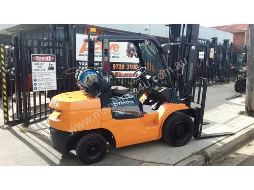 Toyota Forklift 7FG30 3 Ton 4.5m Lift Refurbished Excellent Condition