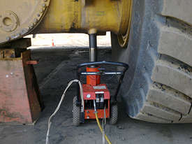 ToughLift - Earthmover Air Operated Hydraulic Jacking System - 150 Tonnes 520 mm Stroke  - picture2' - Click to enlarge