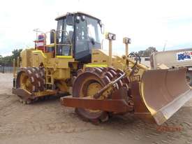 Caterpillar  Compactor Roller/Compacting - Hire - picture0' - Click to enlarge