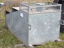 Galvanised Slide-On Water Tank - picture0' - Click to enlarge