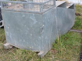 Galvanised Slide-On Water Tank - picture1' - Click to enlarge
