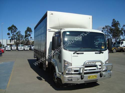 Isuzu FRR500 Curtainsider Truck