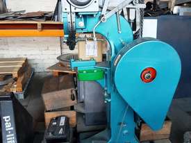 Motorised Riveting Machine - picture0' - Click to enlarge