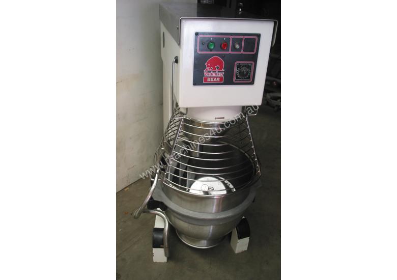 Used BEAR by Moffat FOOD DOUGH MIXER BEAR 80 litre Mixer in