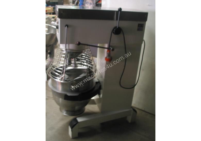 Used BEAR by Moffat FOOD DOUGH MIXER BEAR 80 litre Mixer in