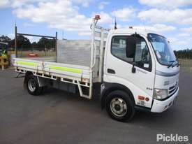 2010 Hino 300 714 Hybrid - picture0' - Click to enlarge