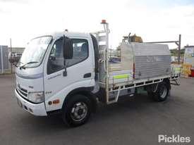 2010 Hino 300 714 Hybrid - picture2' - Click to enlarge