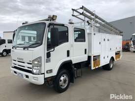 2013 Isuzu NPS300 - picture2' - Click to enlarge
