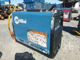 MILLER ELECTRIC MAXSTAR 200DX Welder - picture0' - Click to enlarge