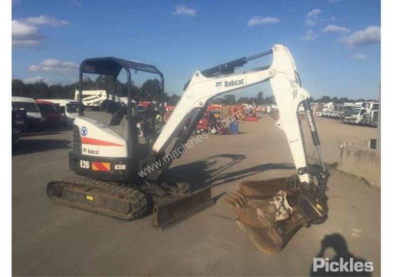 caption 2015 Bobcat E26GM