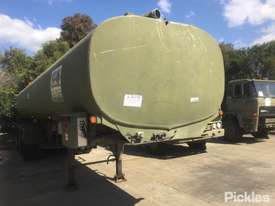 1990 Emco Wheaton Triaxle - picture0' - Click to enlarge