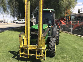 John Deere 5615F FWA/4WD Tractor - picture0' - Click to enlarge