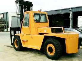 Caterpillar 14.3T (4.5m Lift) Diesel V330B Forklift - picture0' - Click to enlarge