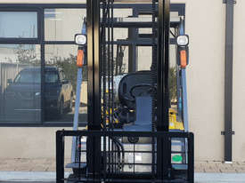 TCM 2500kg LPG Forklift with 4500mm Two Stage Mast - picture0' - Click to enlarge