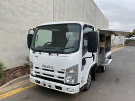 Isuzu NLR200 Pantech Truck - picture0' - Click to enlarge