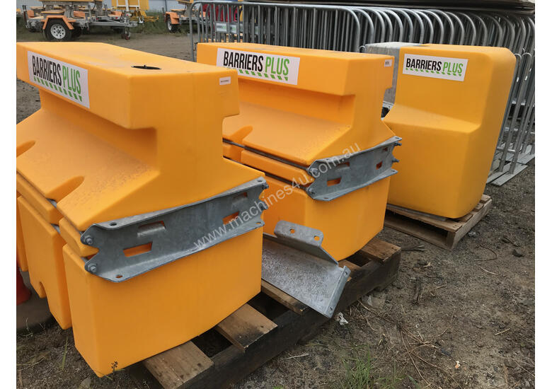 New 2020 energy absorbtion systems Brand new Absorb 350 Crash Barrier