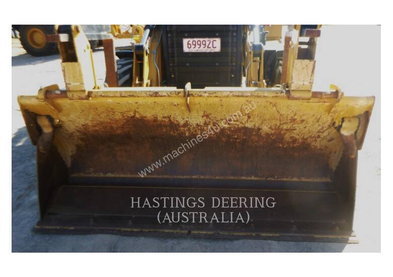 caption CATERPILLAR 432F2LRC Backhoe Loaders
