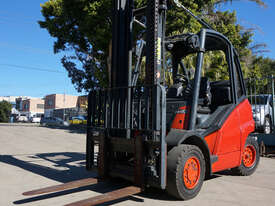 HIRE or SALE 4 T  Linde Forklift - picture1' - Click to enlarge