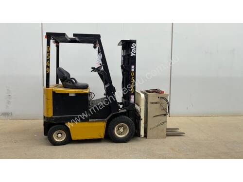 1.8T Battery Electric 4 Wheel Forklift