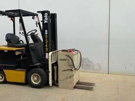 1.8T Battery Electric 4 Wheel Forklift - picture0' - Click to enlarge