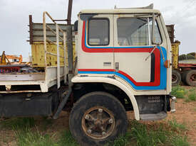 International Acco 1830A/B/C/D Tray Truck - picture0' - Click to enlarge