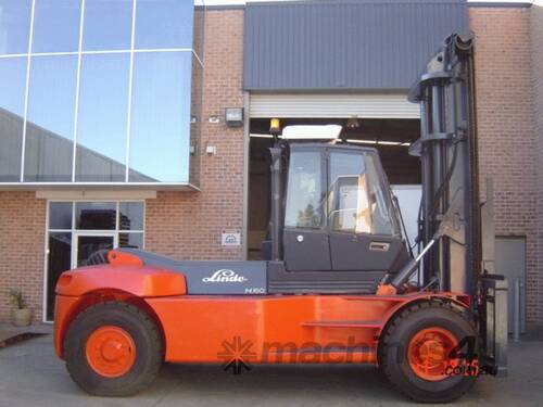 HIRE - 16 T Linde H160 (3 standard Container Stacker)