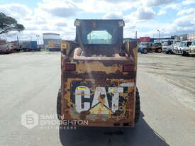 2011 CATERPILLAR 226B SKID STEER LOADER - picture2' - Click to enlarge