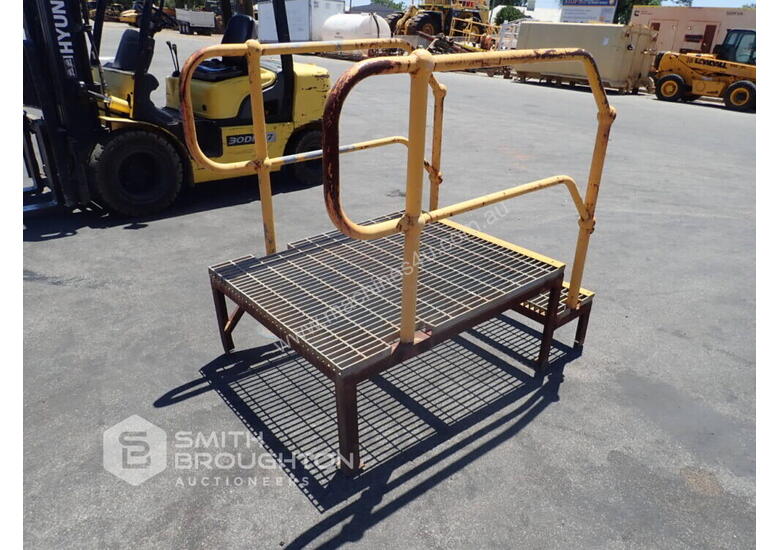 caption 2 STEP ACCESS PLATFORM