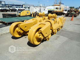 SET OF D9T TRACK FRAMES - picture0' - Click to enlarge