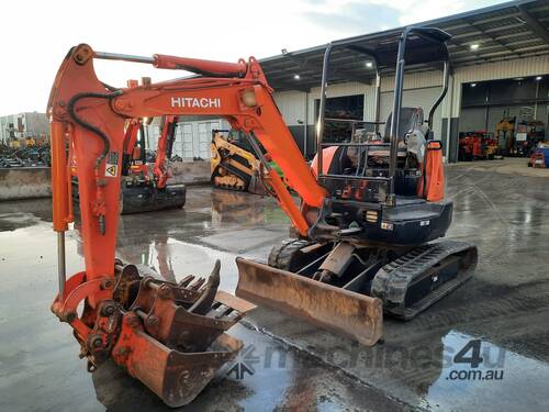 HITACHI ZX27U 3T EXCAVATOR WITH SPRING HITCH, 3 x BUCKETS, RIPPER ATTACHMENT AND 5220 HOURS