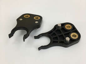 Black ISO10 Tool Holder Grippers ATC Tool Changer Clips for ISO10 Collet Chuck - picture1' - Click to enlarge