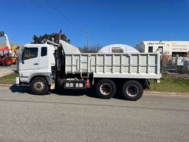 Truck Tipper Mitsubishi FU 6x4 2005 42500GCM SN1174 KR6092 - picture0' - Click to enlarge