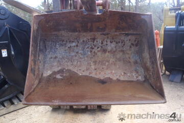 Genuine Cat Mud Bucket Rated 8 Ton