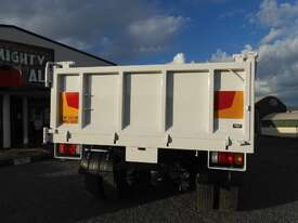 Isuzu FVZ 260-300 MWB - picture0' - Click to enlarge