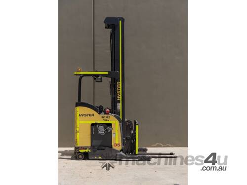 1.5T Hyster N35ZDR2 Battery Electric Reach Stand Up
