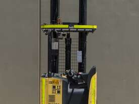 1.5T Hyster N35ZDR2 Battery Electric Reach Stand Up - picture2' - Click to enlarge