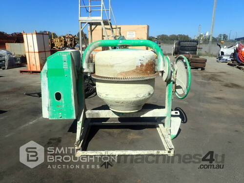 UNIMEC PETROL CEMET MIXER