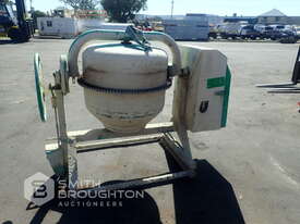 UNIMEC PETROL CEMET MIXER - picture1' - Click to enlarge