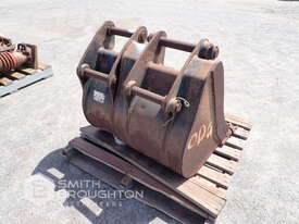 1 X CATERPILLAR EXCAVATOR GP BUCKET & 1 X CATERPILLAR EXCAVATOR TRENCHING BUCKET - picture0' - Click to enlarge