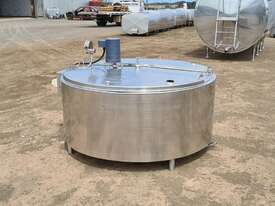 STAINLESS STEEL TANK, MILK VAT 1050lt - picture1' - Click to enlarge