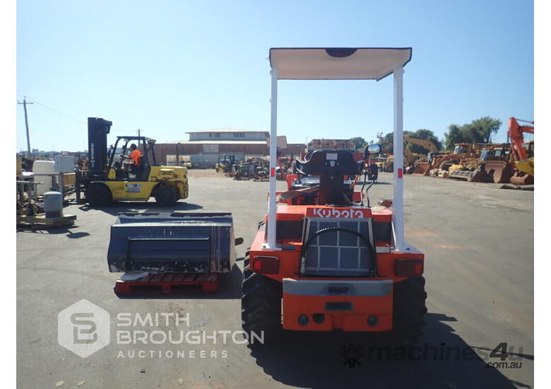 caption KUBOTA R410 WHEEL LOADER