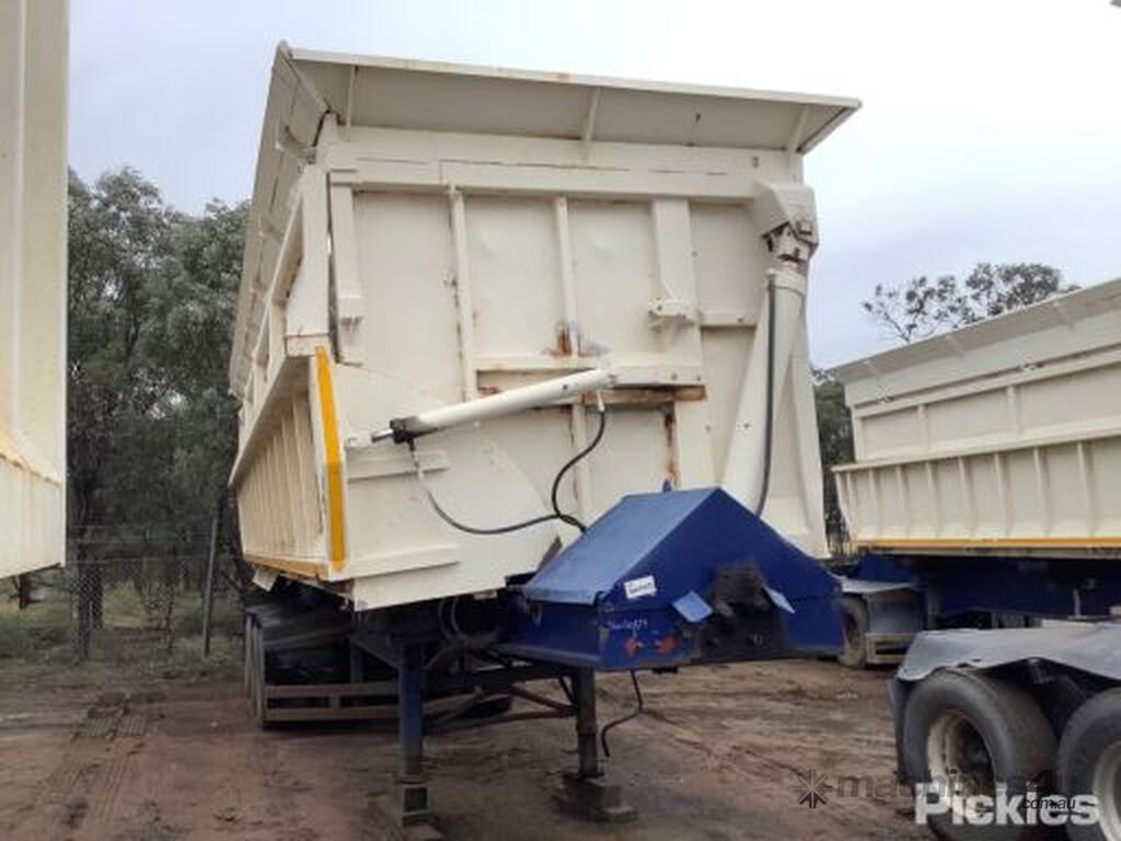 Buy Used Tri Axle Side Tipper Side Tipper Trailers in , Listed on Machines4u