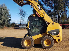 Caterpillar 246 Skid Steer Loader - picture0' - Click to enlarge