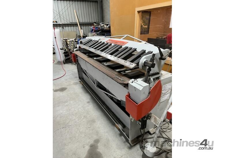 Used 2010 hafco metalmaster Pan Brake 2mm 2400mm long good condition