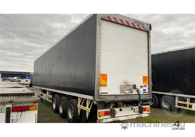 Buy Used Schmitz Cargo Bull ST3 Pantech Trailer in , - Listed on Machines4u