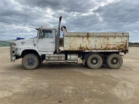 Ford L9000 - picture2' - Click to enlarge