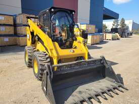 UNUSED 2022 CAT 262D3 SKID STEER LOADER WITH ALL PREMIUM OPTIONS AND 4 IN 1 BUCKET - picture0' - Click to enlarge