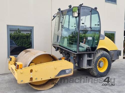 Used Volvo SD77DX Smooth Drum Roller