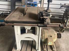 Thornley Cast Iron Table Saw - picture0' - Click to enlarge