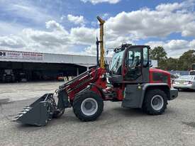 2023 UHI M250 2.5T Telescopic Wheel Loader With Hydraulic Quick Hitch 400km Free Delivery - picture2' - Click to enlarge